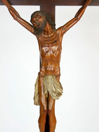 null Christ on the cross

Sculpture in patinated and enhanced wood, the head of Christ...