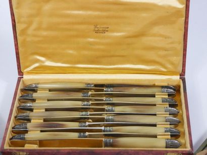 null Set of silver plated metal cutlery.



Expert: MB ART EXPERTISES - Morgan BLAISE

...
