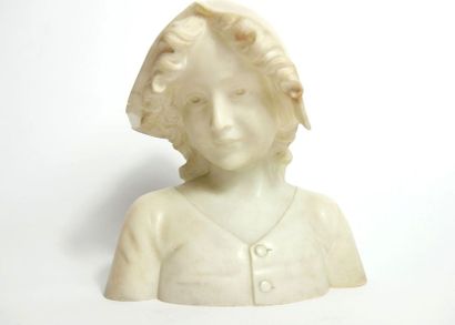 null A. GEMRAY (XXème)
Buste en albâtre sculpté d'une jeune Lorraine 
Signé sur la...