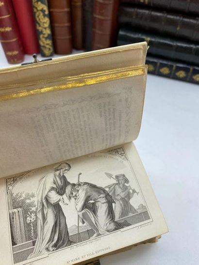 RELIGION Lot de livres de messes et missels.
Epoques XIXe et XXe siècles.
Etat d'usage,...