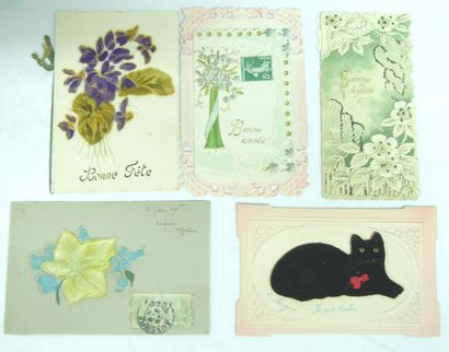 null 13 FANTAISED POST CARDS: Selection. "3-Book-style, with worked edges and flowers,...