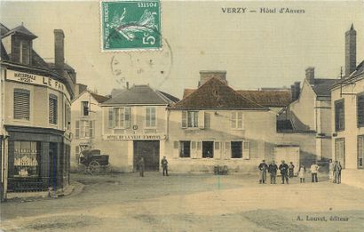 null 82 POST CARDS THE HOTELS: Various Departments Province. Including" Bourg-Grand...
