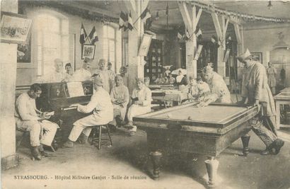 null 5 BILLARD POST CARDS: Selection. "Carte Photo-4 Gentlemen Around a Billiard...