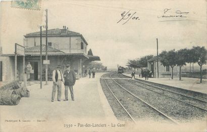 null 52 RAILWAY POSTCARDS: Province (majority) and Paris Region. Including" Bédarieux-Interior...