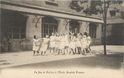 null 10 TEACHING POSTCARDS: Small Selection Bouches du Rhône. "AIix en Provence-Ecole...