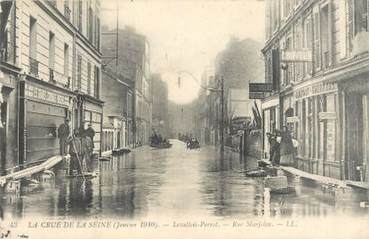 null 149 FLOOD POSTCARDS: Majority Paris Region. 141cp- Floods 1910, 1cp- Floods...