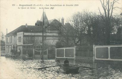 null 149 FLOOD POSTCARDS: Majority Paris Region. 141cp- Floods 1910, 1cp- Floods...