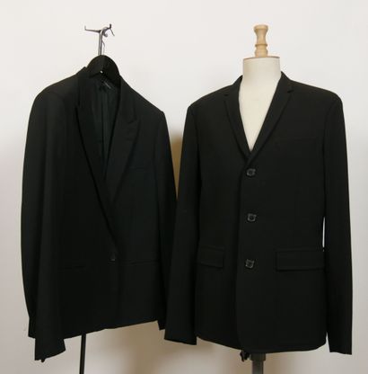 null 
DIOR




Set of two black wool blazer jackets, notched collar, chest pockets,...