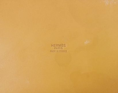 null 
HERMES Paris Made in France 




Empty pocket in Limoges porcelain with hand-painted...