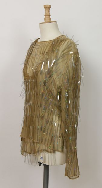 null 
Attributed to Yves Saint Laurent by Hedi Slimane




Parade model




Transparent...