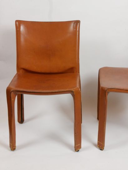null 
Mario BELLINI (1935 - ) pour CASSINA Editeur,




Paire de chaises modèle 412...