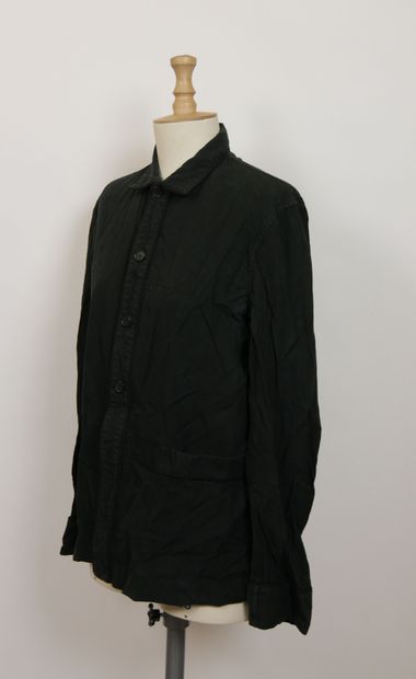 null 
DIOR




Overshirt jacket in black striped cotton, small collar folded over...