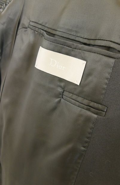 null 
YVES SAINT LAURENT Rive Gauche, DIOR




Lot comprenant quatre vestes blazer à...