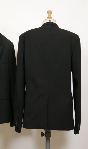 null 
DIOR




Set of two black wool blazer jackets, notched collar, chest pockets,...
