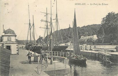 null 13 CARTES POSTALES FINISTERE : Sélection. "Beuzéc Concq-Joueurs de boules, le...