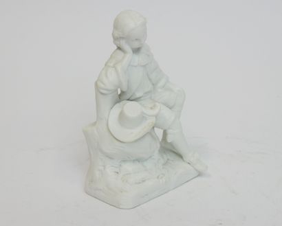 null Lot de sculptures en biscuit de porcelaine comprenant : 

- Un angelot musicien....