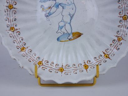 null FAENZA: 

Crespina cup scalloped in earthenware with a compendario decoration...