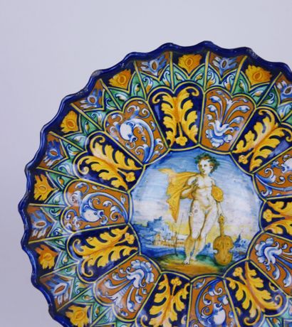 null FAENZA: 

Crespina on pedestal in majolica with polychrome decoration "a quartieri"...