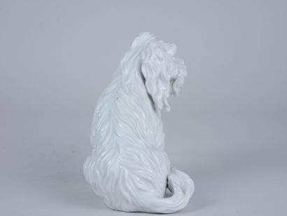 null ITALIE (?) :

Statuette en porcelaine blanche émaillée représentant un petit...