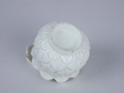null SAINT-CLOUD (Période Trou) (porcelaine tendre) :

Pot à crème couvert en porcelaine...