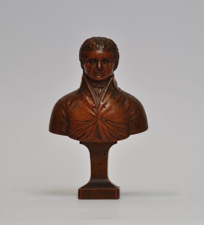null Boxwood bust representing a man of quality from the late 18th century. 

Height...