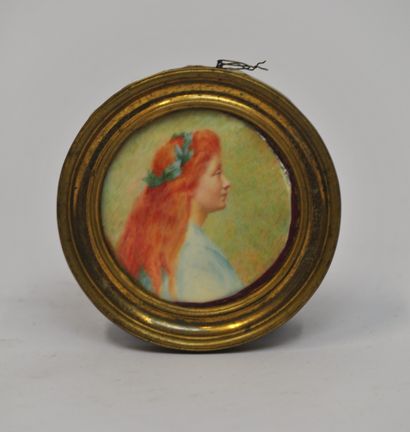 null Renée de MIRMONT (1868 - 1918)

Portraits of young women in profile

Two miniatures...