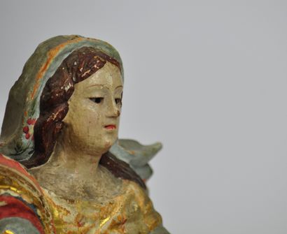 null 
Vierge de l'Assomption en bois sculpté en ronde-bosse, polychromé et doré....