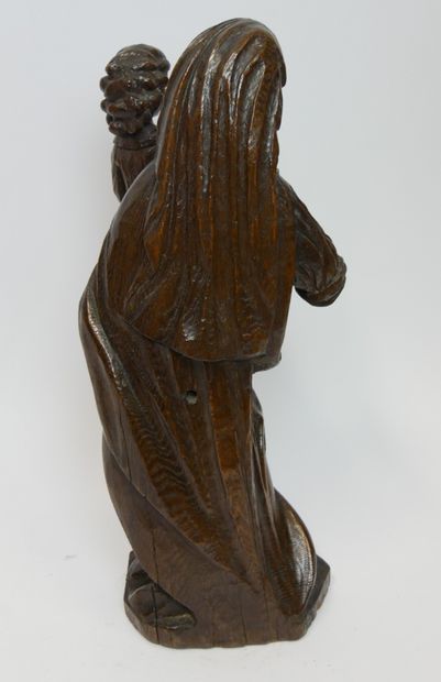 null 
Vierge à l'Enfant en chêne sculpté en ronde-bosse.




XVIIe siècle




Hauteur...