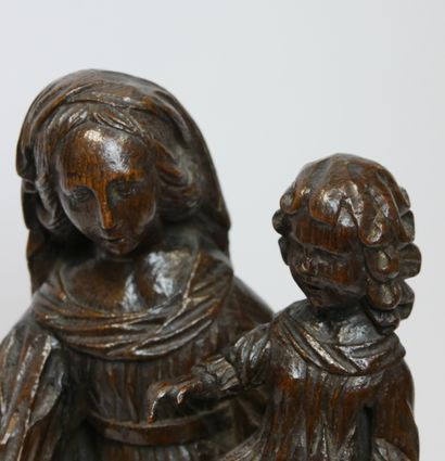 null 
Vierge à l'Enfant en chêne sculpté en ronde-bosse.




XVIIe siècle




Hauteur...