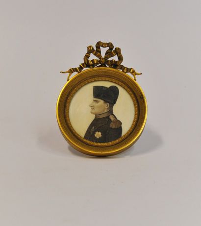 null 
French school of the 19th century




Profile of Napoleon I in uniform




Round...