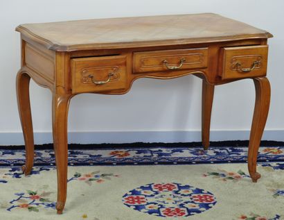 null Carved wood flat desk opening to three drawers in front resting on four cambered...