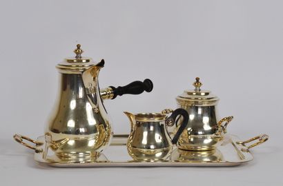  Lot of silver plated metal including : 
A pourer with its handle in exotic wood....