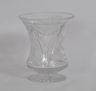 null Vase en cristal taillé et gravé commémoratif du couronnement de roi George VI,...