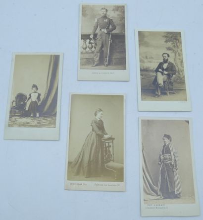 null 50 PHOTOGRAPHIES : Sur Carton. "Portraits (Epoque Napoléon III) d'Hommes, de...