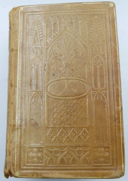 null LOT of religious and miscellaneous volumes, mostly in morocco, with the post....