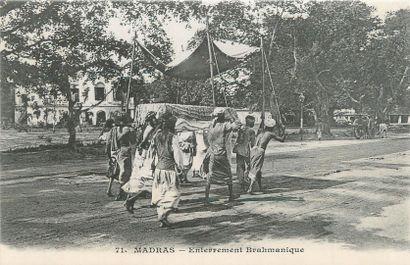 null 81 INDIA POSTCARDS: Colombo-27cpa, India-52cpa & Sri Lanka-2cpa. Postcards of...