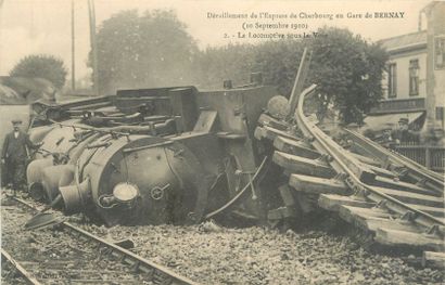null 11 DISASTER POSTCARDS : Small selection. Including" Derailment of the Cherbourg...