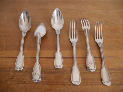 null 12 silver cutlery 925 thousandths to model "net" monogrammed "SC".

Gross weight...
