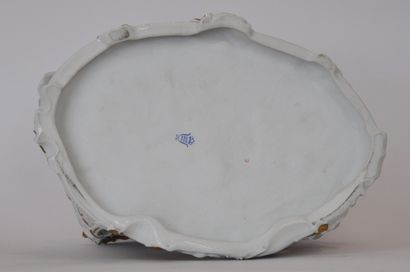 null Manufacture UNTERWEISSBACH

Important groupe en porcelaine polychrome figurant...