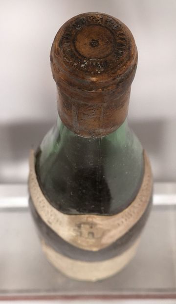 null 1 bouteille HERMITAGE "La Chapelle" Blanc - Paul JABOULET 1933? Etiquette tachée...
