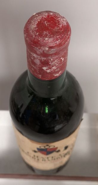 1 bouteille Château GRAND CHAMBELLAN - Lalande de Pomerol 1966 Etiquette abîmée...