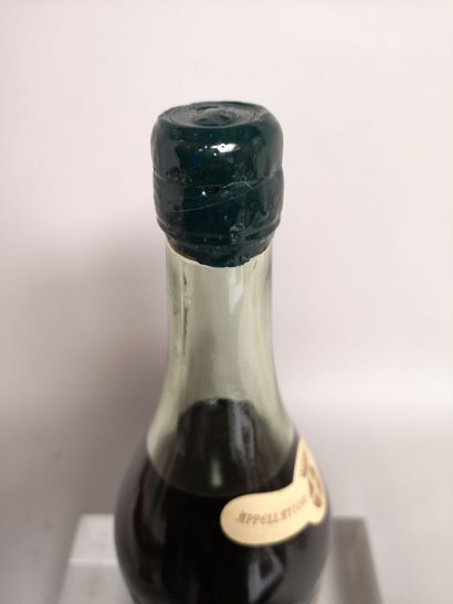 null 1 bottle 70cl GRAND BAS ARMAGNAC - Château de Ravignan 1964 Level above the...
