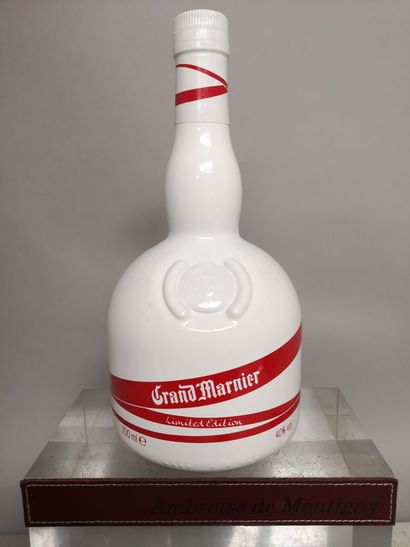 null 1 bottle 70cl GRAND MARNIER Cordon Rouge - "Limited Edition 100th Anniversary"...
