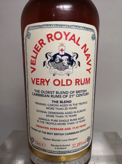 null 1 flacon 70cl RHUM CARAIBES"Velier Royal Navy/Very Old Rum" - VELIER 17/42 ans...