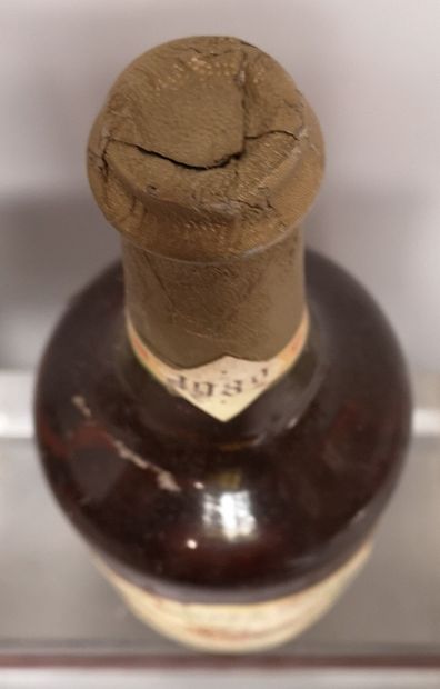 null 1 bottle 60cl COTES DU JURA "Vin Jaune de Garde" - Jean Bourdy 1982 Label slightly...