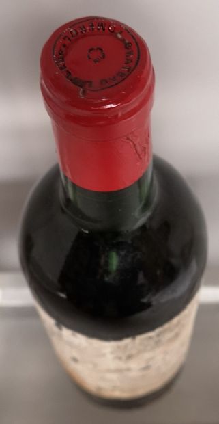 null 1 bouteille 1 bouteille Château LAFLEUR - Pomerol 1981 Etiquette tachée et abîmée....