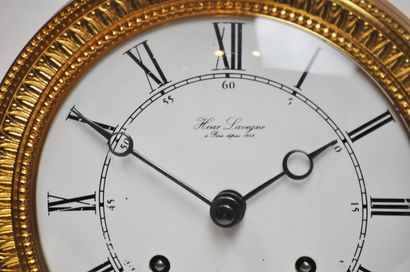 null HOUR LAVIGNE à Paris depuis 1848

Pendule portique en métal doré, le cadran...