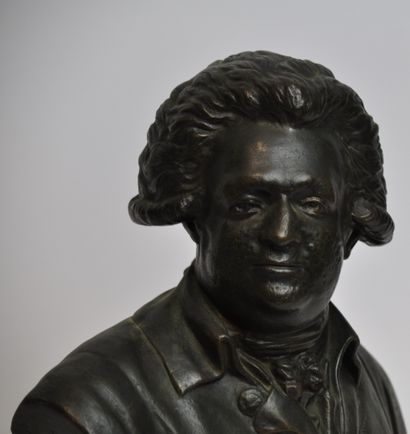 null Buste en bronze à patine médaille représentant le révolutionnaire Danton (1759-1794),...