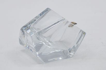 null DAUM France

Cendrier en cristal de forme rectangulaire, avec repose cigarette...