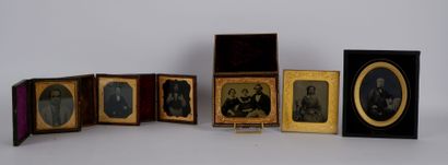 PHOTOGRAPHS 
Lot of 6 ambrotypes representing...